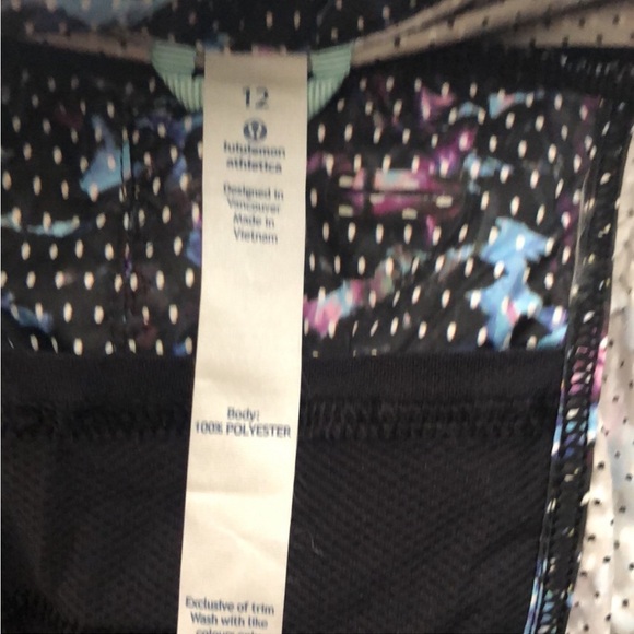 Lululemon Back Pack it Jacket. Floral Tranquil Blue Multi. - Picture 3 of 9